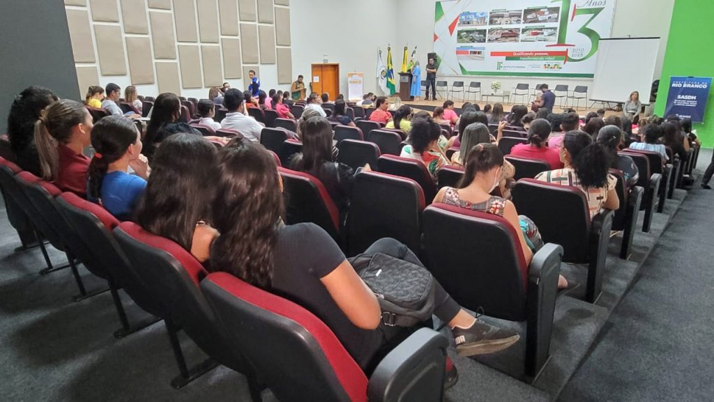 Prefeitura firma parceria com IFAC na profissionalização de mulheres vítimas de violência 1 parceria com IFAC 1
