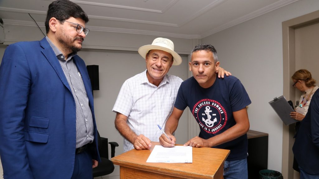 Concursados do RBPrev da Prefeitura de Rio Branco tomam posse 2 Posse RBPrev 6 e1704494410734