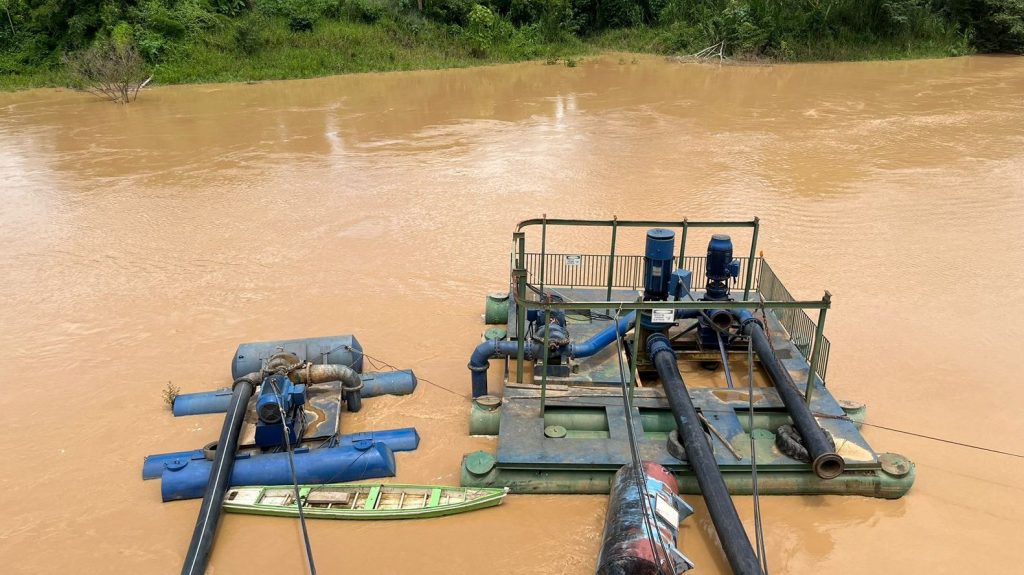 Prefeitura de Rio Branco realiza limpeza de balseiros na captação de água 8 ff0cf630 804d 477b 9265 e0ea9ffb5edc e1708378860605