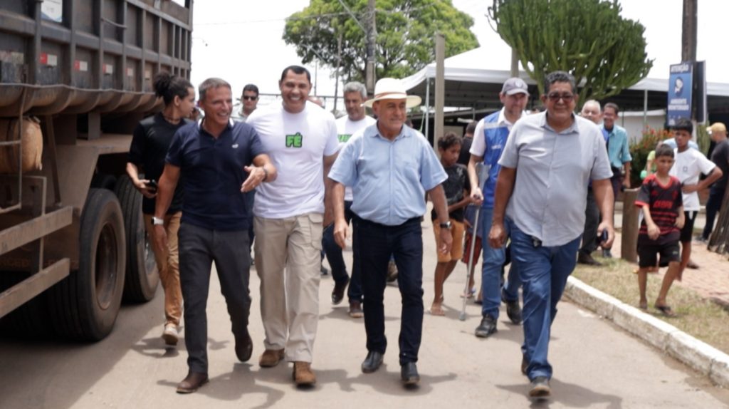 Prefeito acompanha senador e deputado federal em visita no Parque de Exposições 1 1530174b afbd 4efb 8b1e 9e093340682b 1 e1709335255882