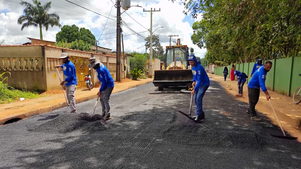 Asfalta Rio Branco mostra resultado de trabalho em vários bairros da cidade 4 Asfalta 14 1 e1713926163267