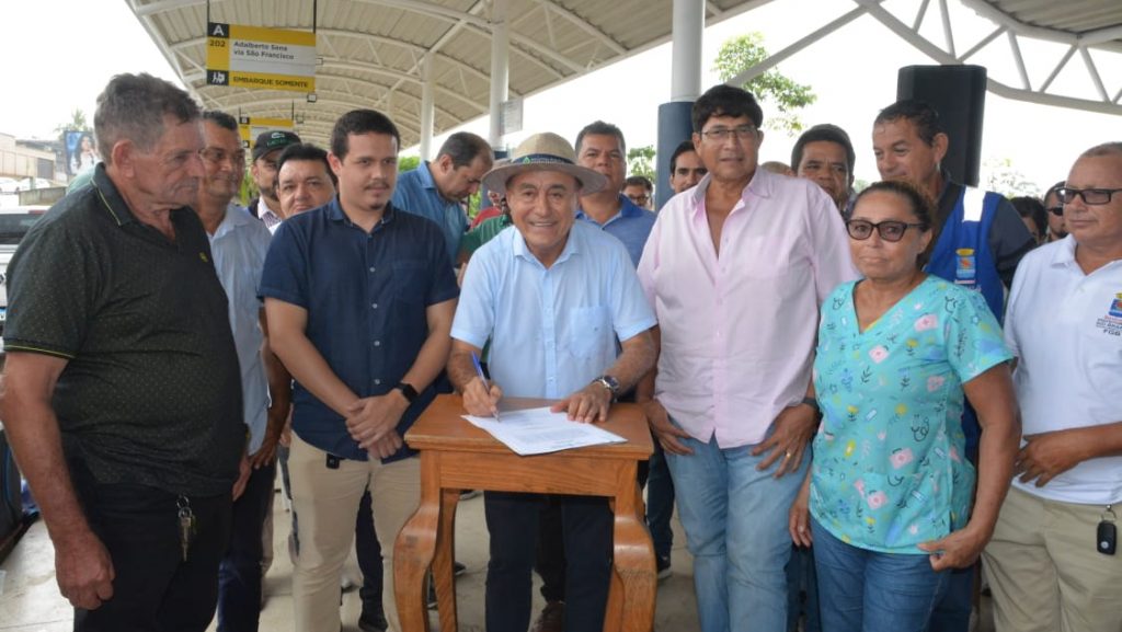 Prefeitura autoriza início dos trabalhos de mais uma frente de serviço do Asfalta Rio Branco 6 Asfalta Rio Branco Sao Francisco 14 e1712863532691