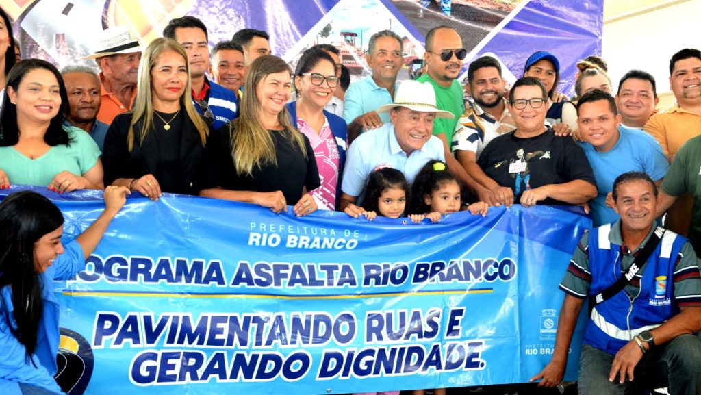 Prefeitura assina ordem de serviço do Asfalta Rio Branco para regional Cadeia Velha 3 Asfalta regional da Cadeia Velha 5 e1712611220741