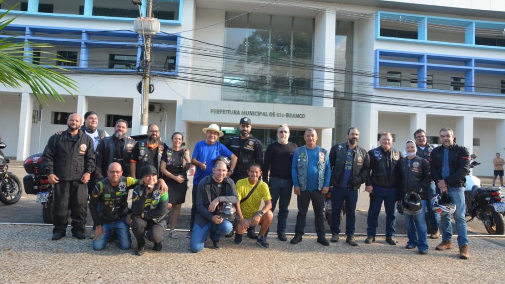Clube de motoqueiros solicita apoio da Prefeitura para fomento do turismo no Acre 2 Bodes do asfalto 11 e1714443279296