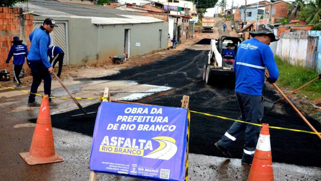 Programa Asfalta Rio Branco já movimenta a cidade com obras em todas as regionais 1 Obras Asfalta Rio Branco 20 e1713473341137