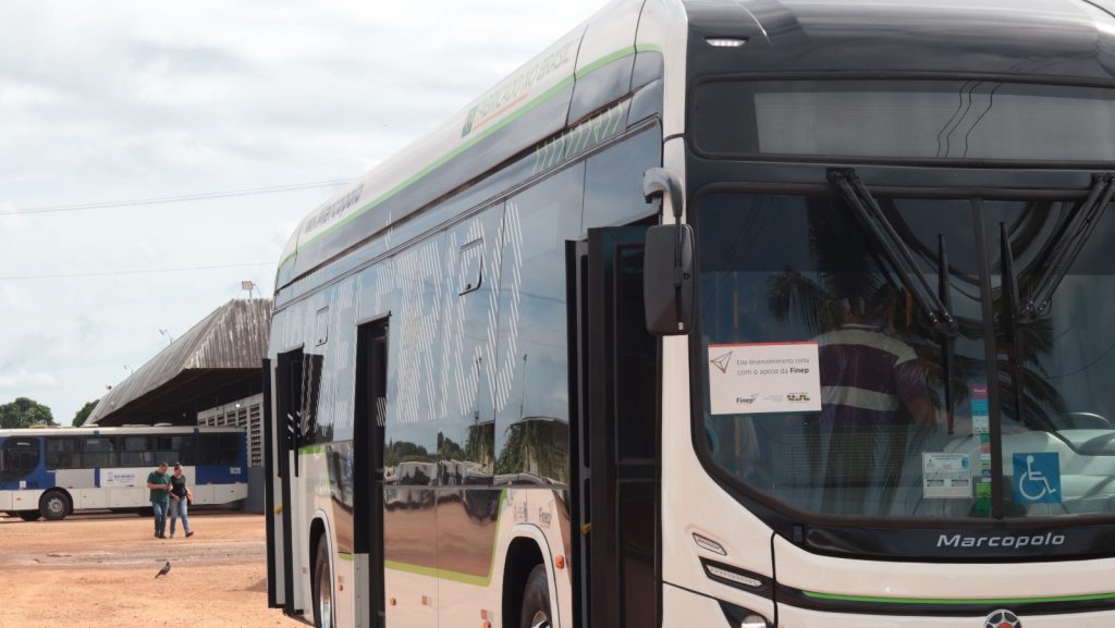 Primeiro ônibus elétrico chega em Rio Branco para transporte coletivo 7 Onibus eletrico 5 e1714419908672