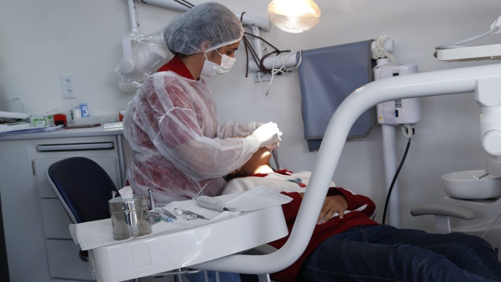 Produzindo Sorrisos leva atendimento odontológico de qualidade aos bairros de Rio Branco 3 PRODUZINDO SORRISOS CRAS MA 16 17 e1715900632422