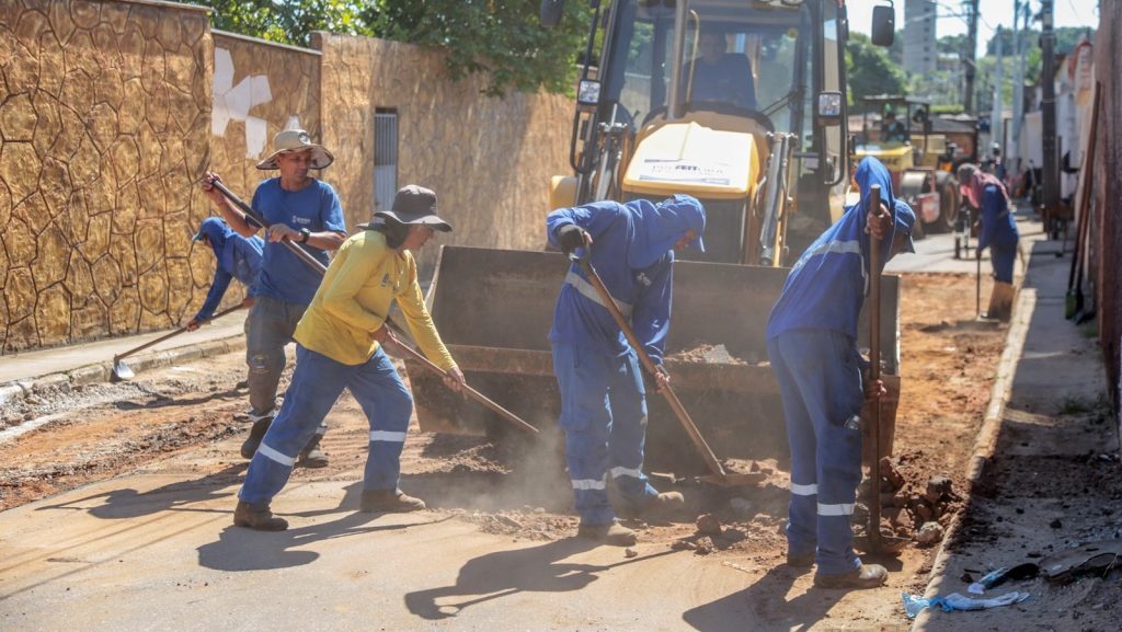 Asfalta Rio Branco muda realidade dos moradores na regional da Sobral 2 Asfalta Rio Branco 14 e1717789856937