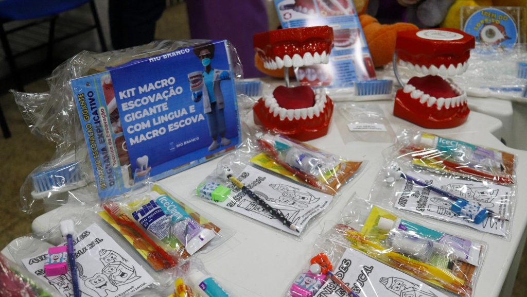 Entrega de Canetas Odontologicas 11 e1719865225943