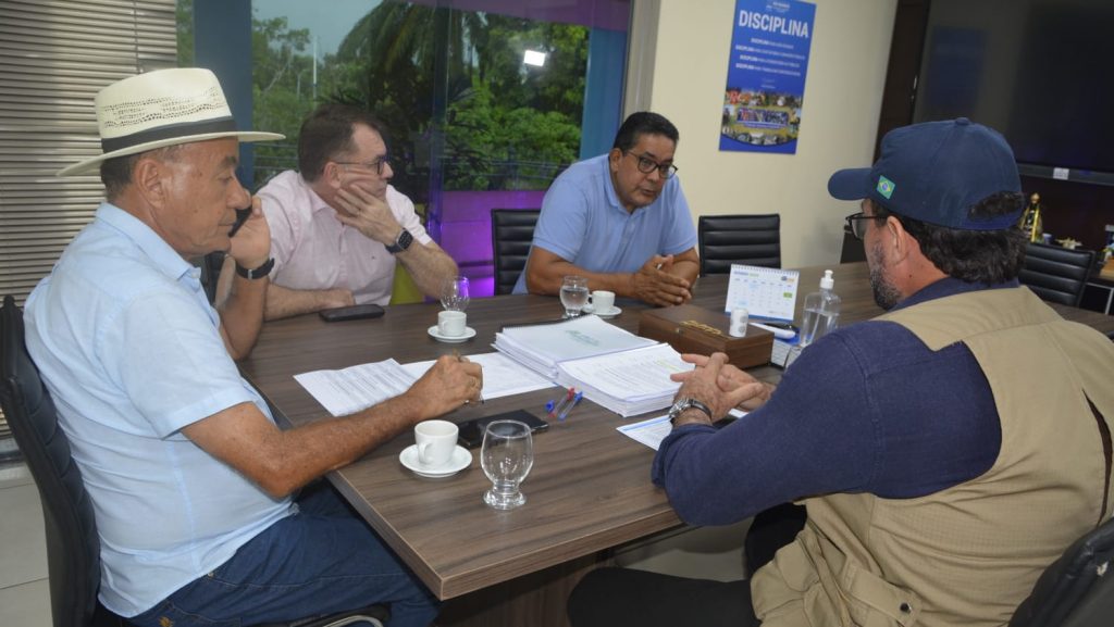 Prefeito de Rio Branco recebe visita institucional de representantes do Programa Calha Norte 5 REUNIAO CALHA NORTE ED 22 4 e1729701002200