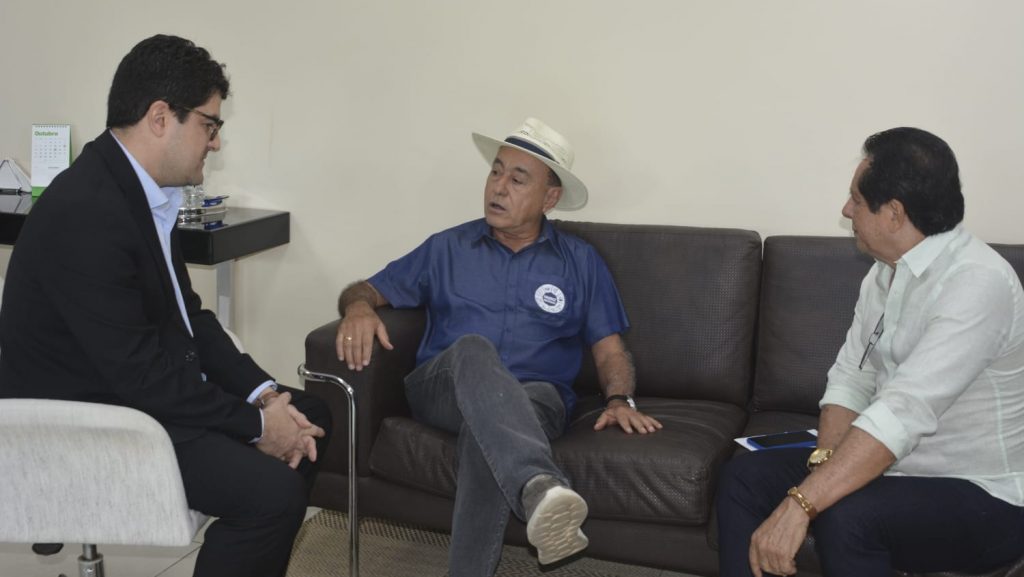 VISITA DEPUTADO E BISPO ED 17 2 e1729262775224