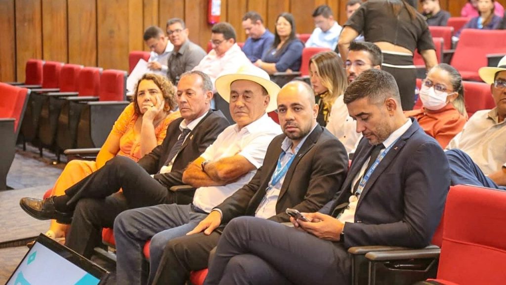 Amac promove encontro de acolhida aos prefeitos eleitos e reeleitos dos municípios acreanos 4 Amac 33 e1731105602866