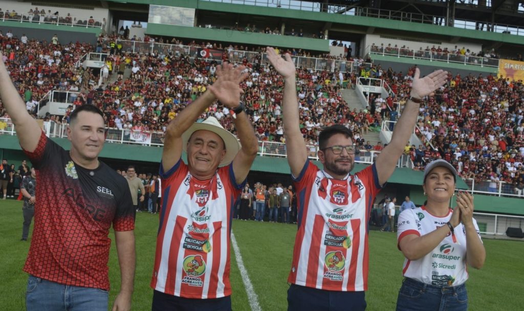 Prefeito de Rio Branco participa de reinauguração do Estádio Arena da Floresta 8 Amistoso Arena 29 e1732578677170