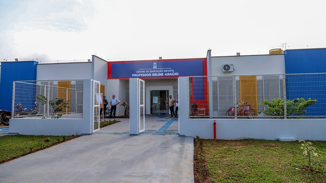 Prefeito faz visita técnica à obra do Centro Educacional Infantil Professor Beline Araújo