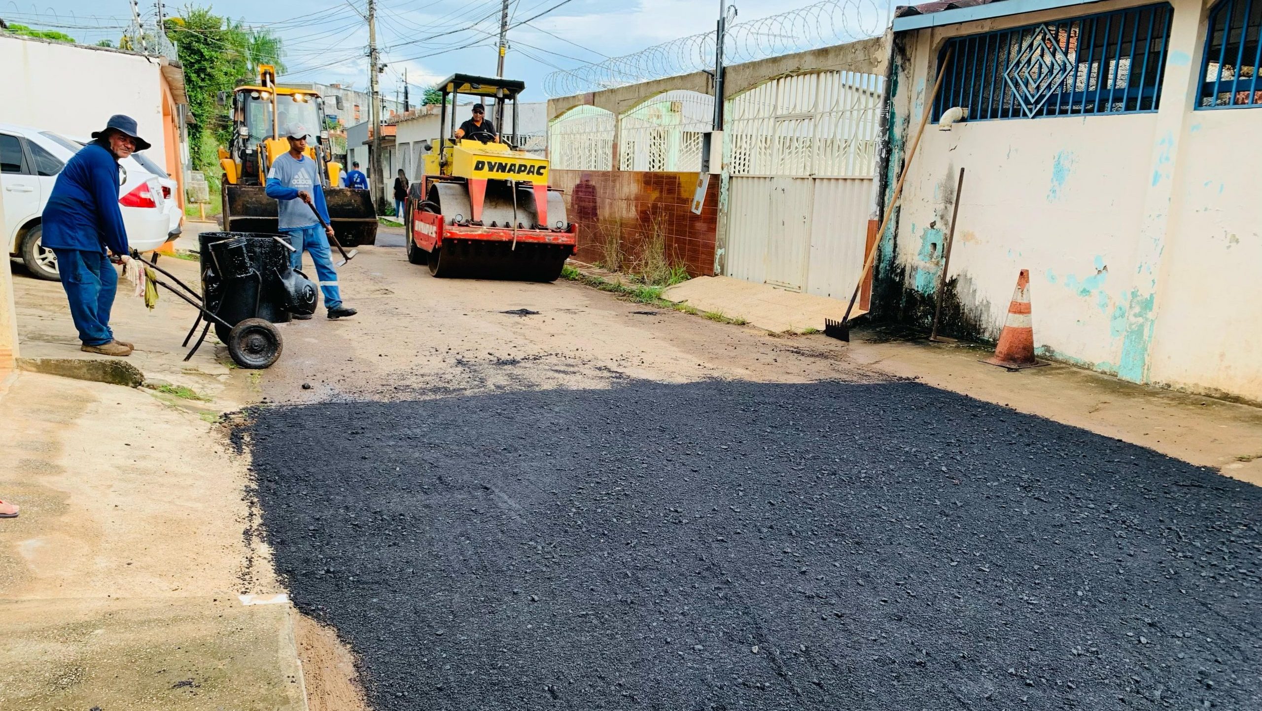 Prefeitura acelera serviços de recuperação e pavimentação em diversas ruas de Rio Branco