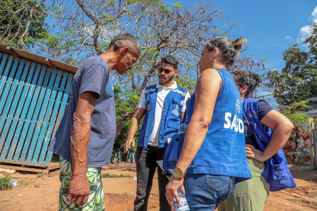 Prefeitura amplia serviço de abordagem social para atender pessoas em situação de vulnerabilidade 8 Busca ativa populacao em situacao de rua 23