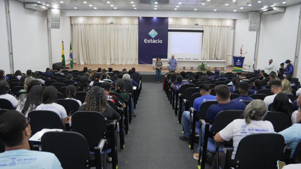 Prefeitura de Rio Branco promove capacitação sobre ISTs, com foco no HPV, para novos servidores da Saúde 2 Capacitacao sobre ISTs 6 e1748355969511
