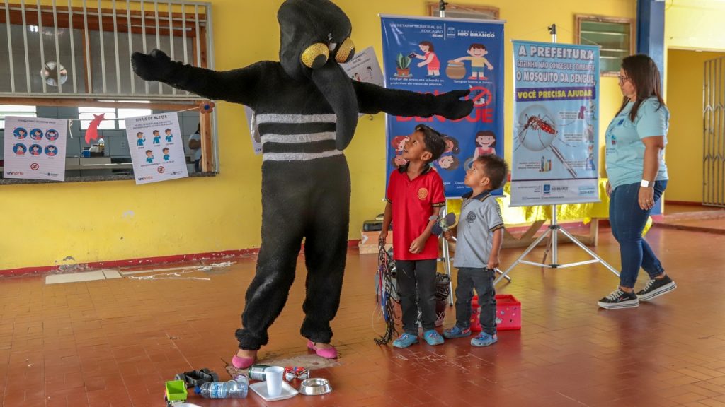 Prefeitura de Rio Branco promove "Dia da Família na Escola" em apoio à Campanha Maio Laranja 5 Dia da Familia Maio Laranja 8 e1748031563864