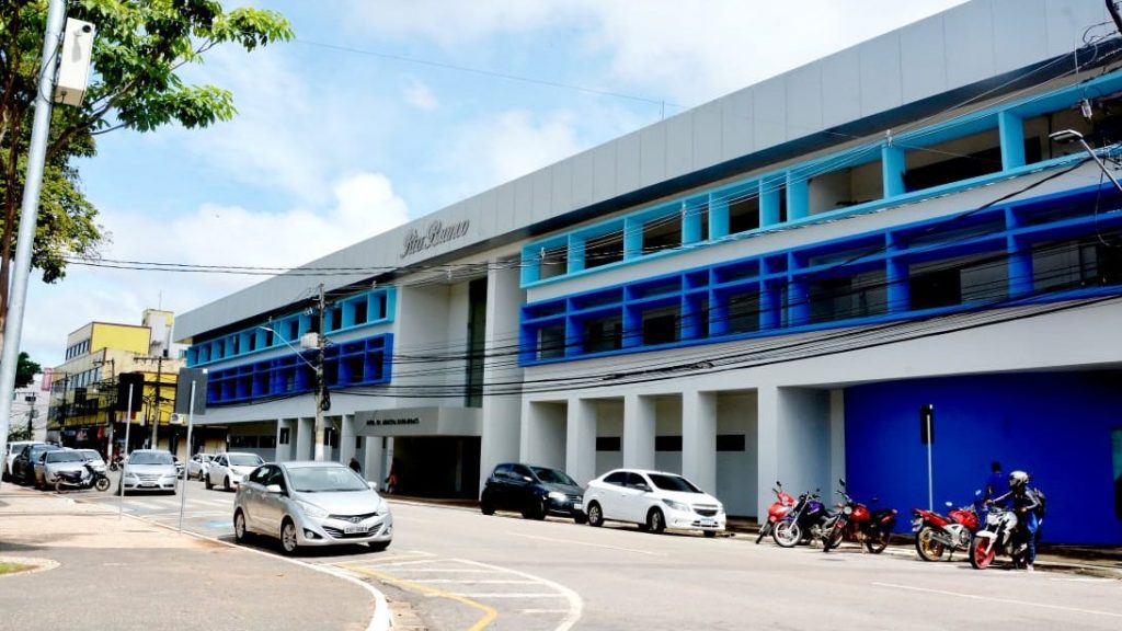 Prefeitura de Rio Branco realiza pagamento dos servidores referente ao mês de setembro 8 FACHADA PREFEITURA 2 e1765587402417