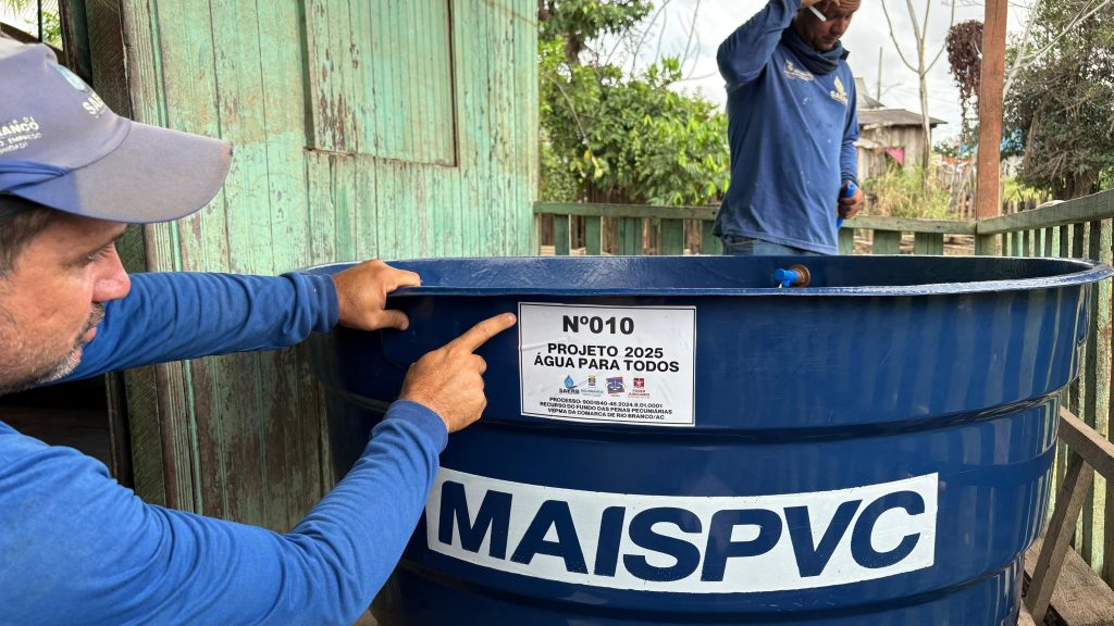 Projeto Água Para Todos beneficia moradores de Rio Branco com entrega de caixas d’água e boias 7 Agua para todos 2