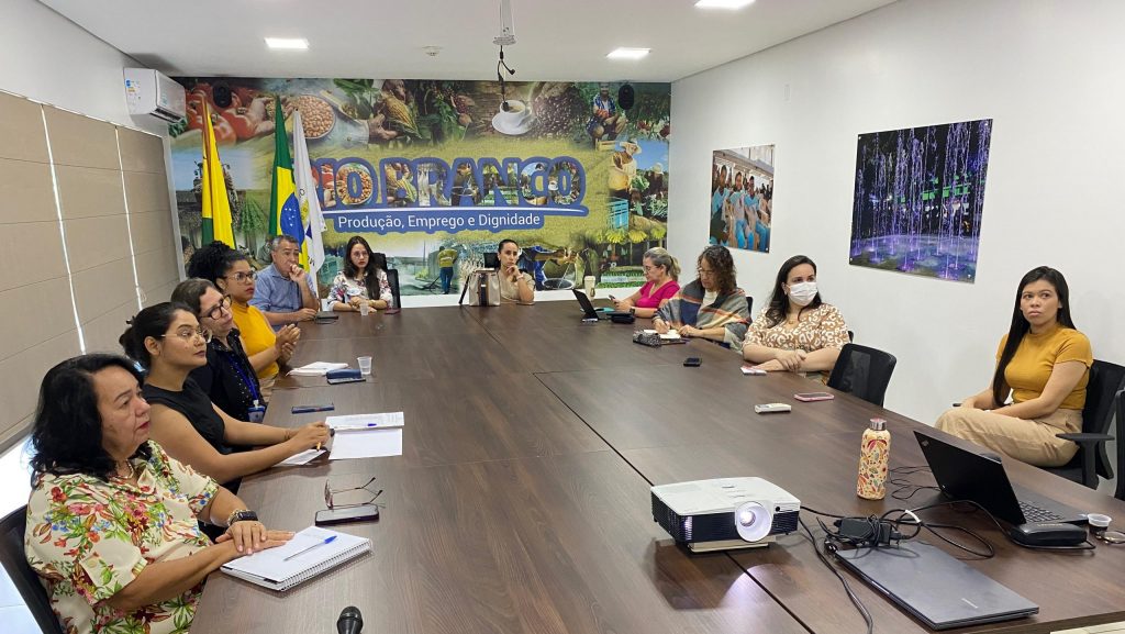 Combate de discriminacao 6 scaled e1749843407480