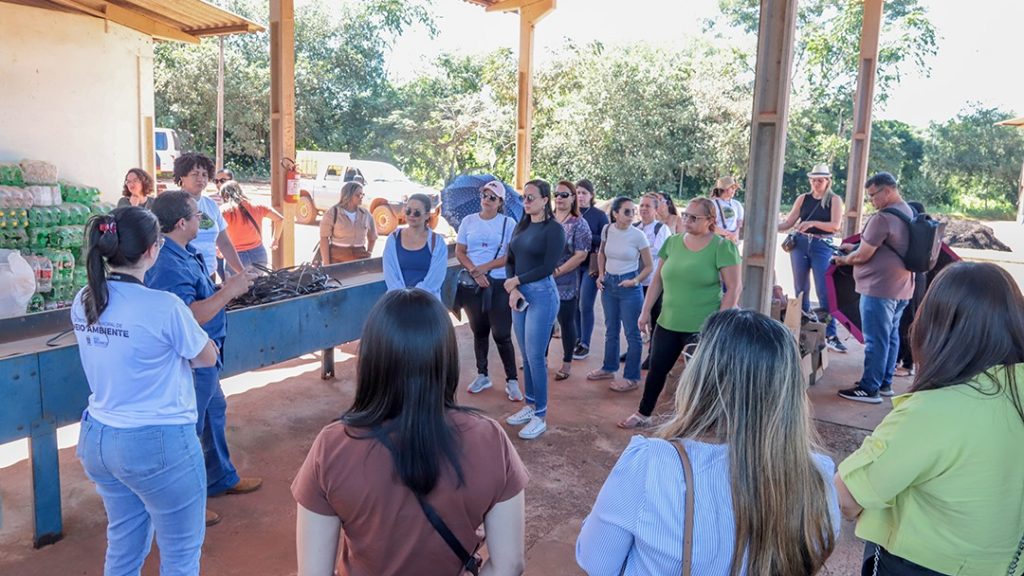Professores da Prefeitura de Rio Branco participam de aula prática sobre educação ambiental na UTRE 3 PROFESSORES UTRE VF03.06.25 5 e1748995072451