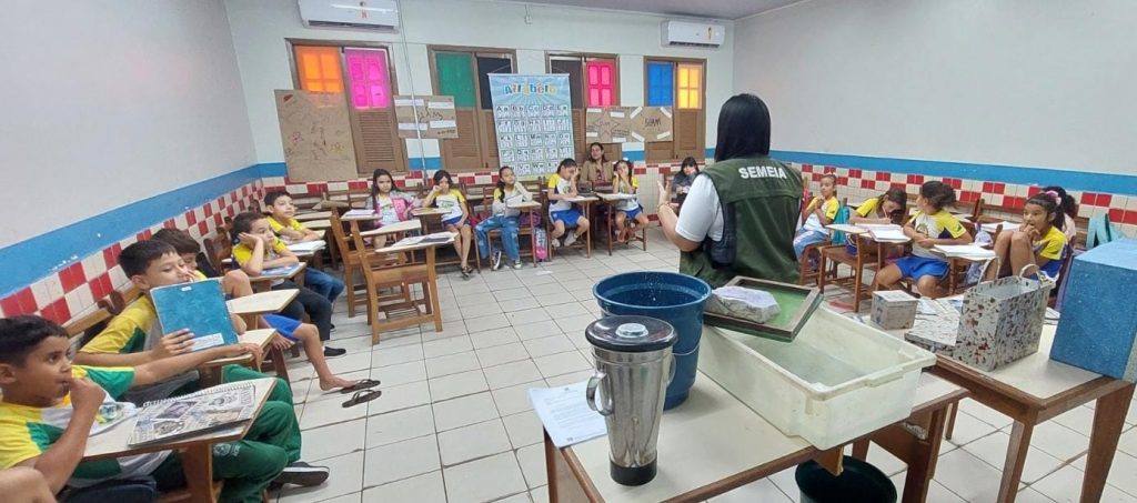 Prefeitura de Rio Branco participa do lançamento do Projeto Agente Ambiental Mirim em parceria com o Governo do Estado 2 PROJETO AMBIENTAL MIRIAM SECOM 2 1