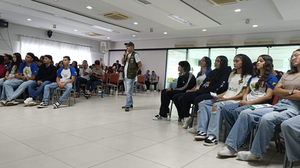 Prefeitura de Rio Branco realiza ciclo de palestras sobre meio ambiente para alunos do Senac 1 Palestras meio ambiente para alunos do SENAC 4 e1750196195326