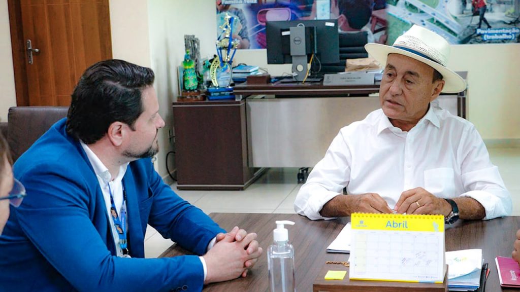 Prefeito de Rio Branco recebe Grupo Norte de Comunicação e conhece o Tecno Game 1 Visita do Diretor Nacional SBT 8 e1749131376608