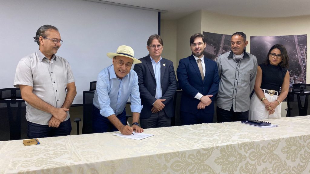 Prefeitura de Rio Branco transfere acervo arqueológico para a Universidade Federal do Acre 8 Acervo arqueologico municipal para UFAC 11 e1752529567261