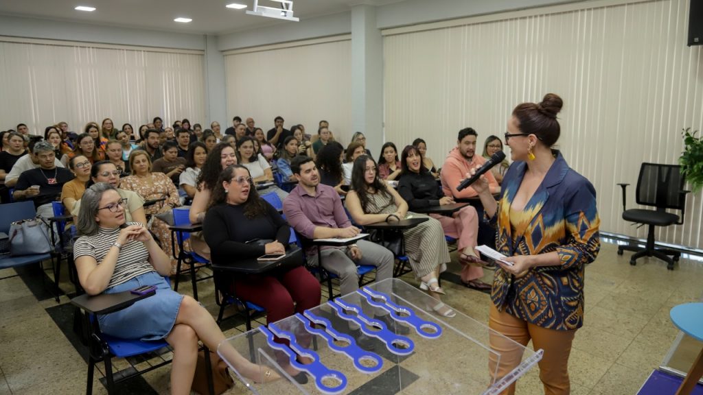 Prefeitura de Rio Branco promove capacitação sobre Cerimonial e Protocolo para servidores municipais 10 Capacitacao cerimonial para servidores municipais 5 e1753994339116