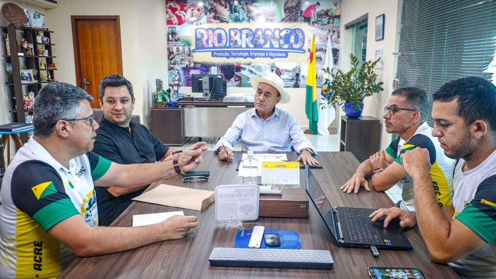 Prefeito de Rio Branco recebe representantes da Federação de Ciclismo para articular realização da Copa Norte/Nordeste 4 Copa Norte Nordeste Ciclismo 5 e1752250821596