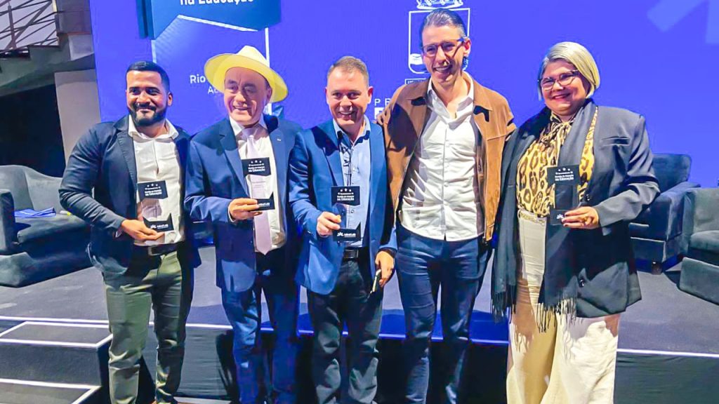 Gestão municipal de Rio Branco é destaque e recebe troféu Impacto na Educação durante evento da Mind Lab em São Paulo 1 PREMIO MIND LABSECOM31.08 4 e1754001711357