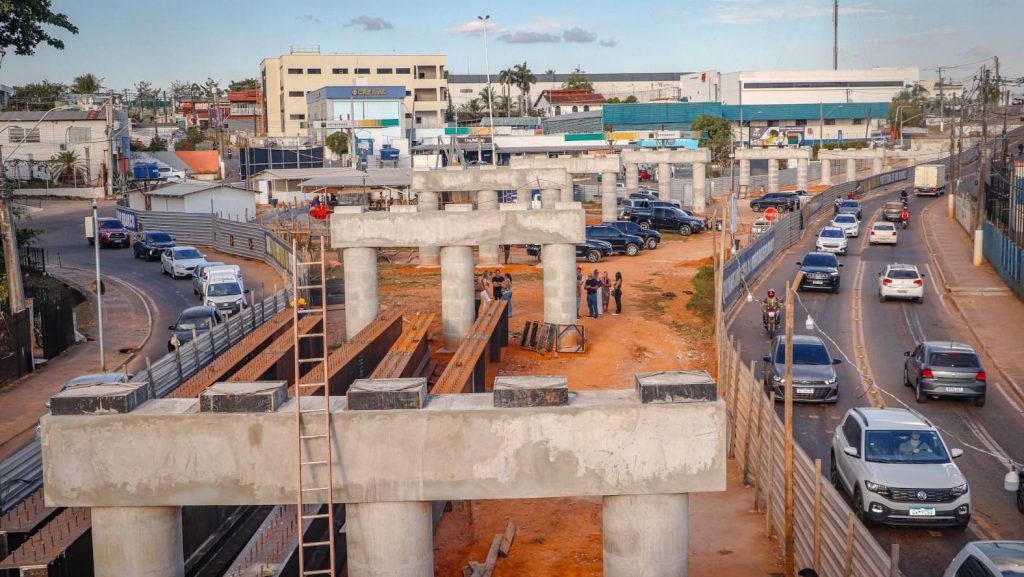 Prefeito e governador visitam obras em Rio Branco que prometem transformar a infraestrutura da capital 6 Prefeito e governador visitam obras 8 e1752870238747