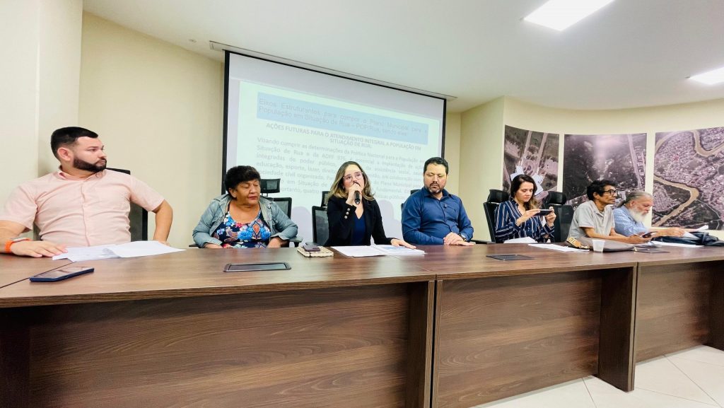 Prefeitura de Rio Branco instala Comitê Gestor para Políticas Públicas voltadas à população em situação de rua 4 Reuniao do Comite de pessoas em situacao de rua WILKJES 7 scaled e1753125232991