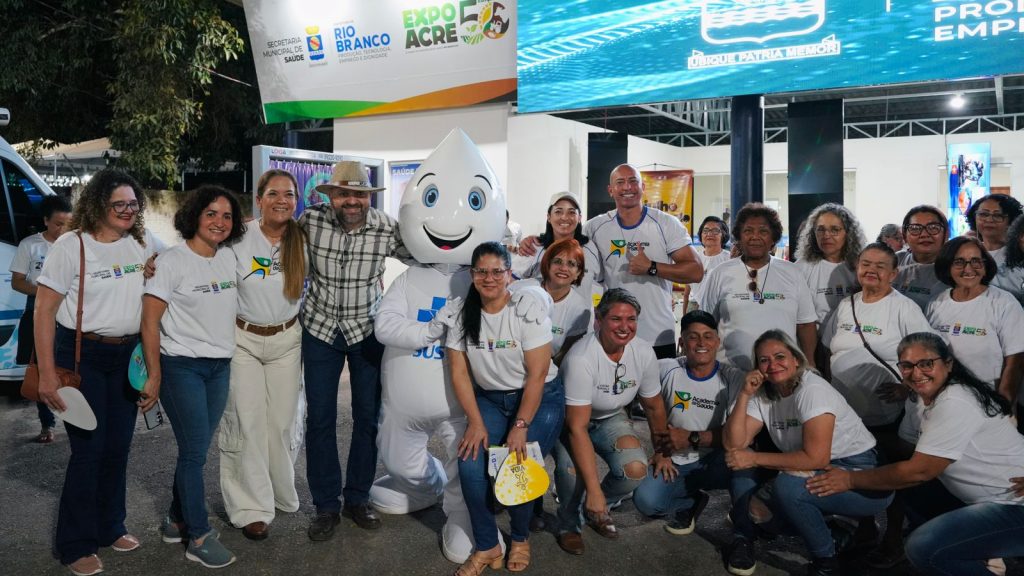 Serviços essenciais, combate à dengue e alto astral do grupo de idosos marcam final de semana da Saúde de Rio Branco na Expoacre 8 Servicos essenciais 2 e1753717596365