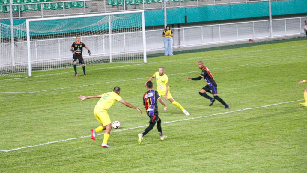 Prefeito de Rio Branco prestigia abertura do Campeonato Acreano da 2ª Divisão e elogia estrutura da Arena da Floresta 8 Abertura do Acreanao 6 e1755098388343