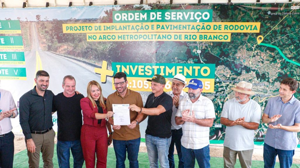 Prefeito de Rio Branco participa de momento histórico da assinatura da ordem de serviço do Arco Metropolitano, na capital 8 Assinatura da ordem de servico do Arco Metropolitano 13 e1755616235577
