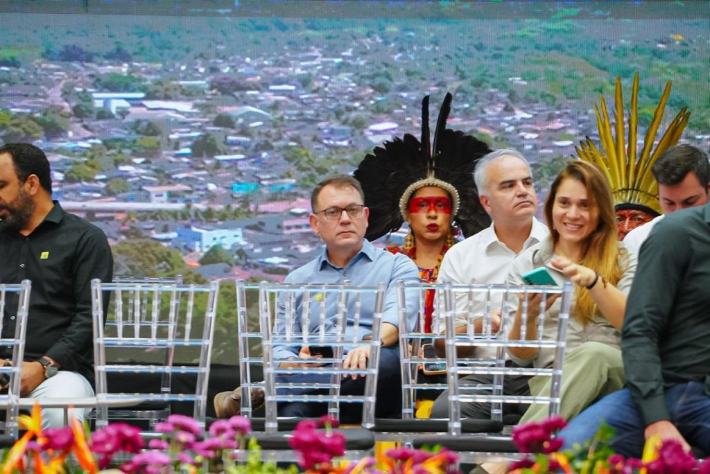 Vice-prefeito de Rio Branco participa de cerimônia federal que anuncia novos investimentos para o Estado 1 Foto de Alysson Bestene em agenda presidencial