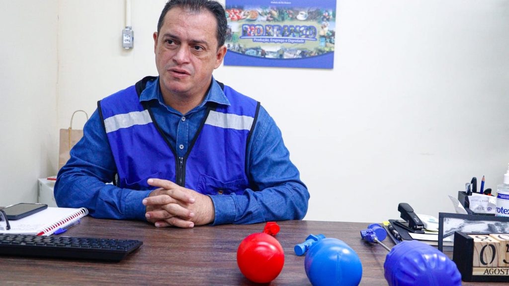 Saerb inicia fiscalização sobre obrigatoriedade do uso de boias em caixas d’água a partir de quinta-feira 8 Fiscalizacao boias em caixas dagua 3 e1754429525546