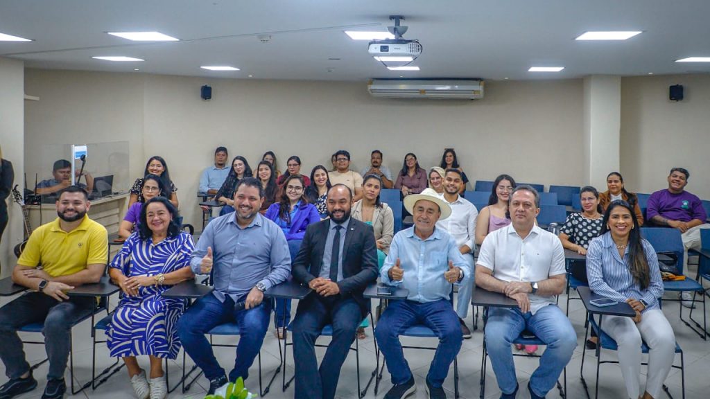 Prefeitura de Rio Branco destaca o papel dos psicólogos na rede municipal em homenagem ao Dia Nacional do Psicólogo 2 Papel dos psicologos na rede municipal 10 e1756239842708