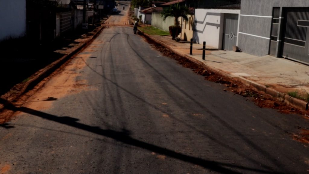 Colaboração dos moradores é essencial para continuidade das obras de pavimentação no Conjunto Nova Esperança 7 Pavimentacao Nova Esperanca 10 e1754078482447