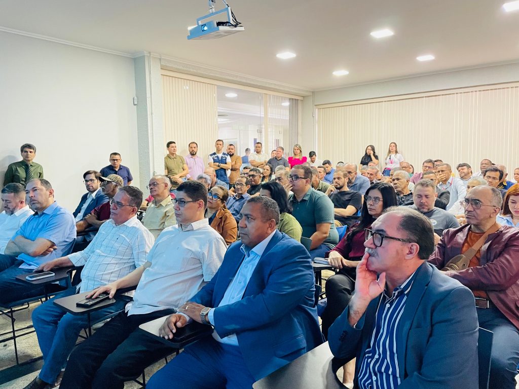 Reunião com lideranças evangélicas para discutir a revisão do Plano Diretor Municipal