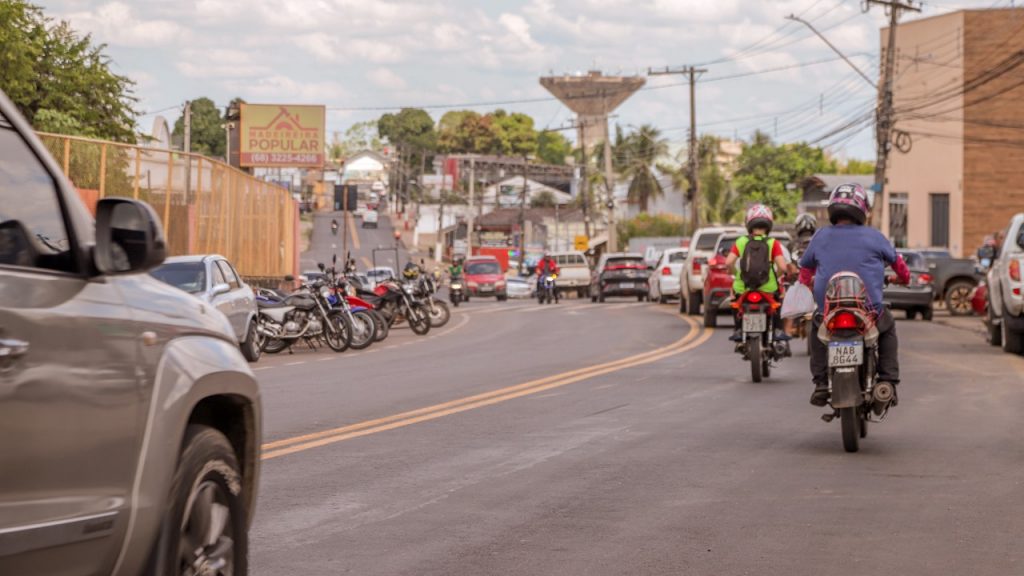 Prefeitura de Rio Branco é elogiada por moradores após recapeamento e sinalização da Rua Minas Gerais 10 Sinalizacao da Rua Minas Gerais 2 e1754602023418
