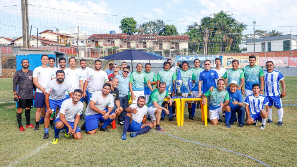 Prefeito e vice-prefeito prestigiam terceira rodada do Campeonato da Imprensa 2025 10 Terceira rodada do Campeonato da Imprensa 2025 5 e1756123470711