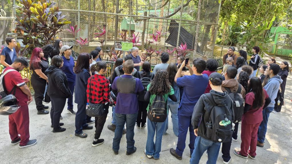 Prefeitura e Ufac firmam parceria para recintos de primatas e educação ambiental no Parque Ambiental Chico Mendes 4 Ufac e Prefeitura firmam parceria 9 e1756138142661