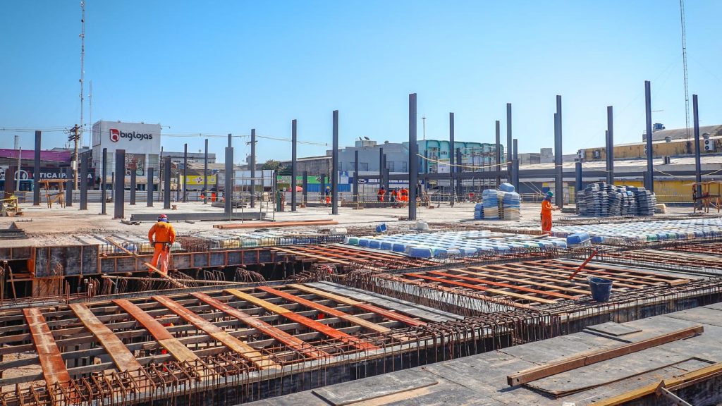Novo Mercado Elias Mansour já tem 35% da obra concluída 8 Visita Mercado Elias Mansour 4 e1755804336658