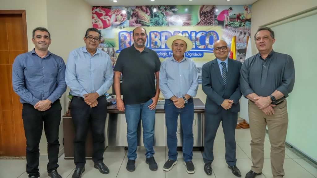 Prefeitura de Rio Branco atrai investidores e avança no projeto Cidades Inteligentes 7 Visita de Investidores na Prefeitura 3 e1754491517463