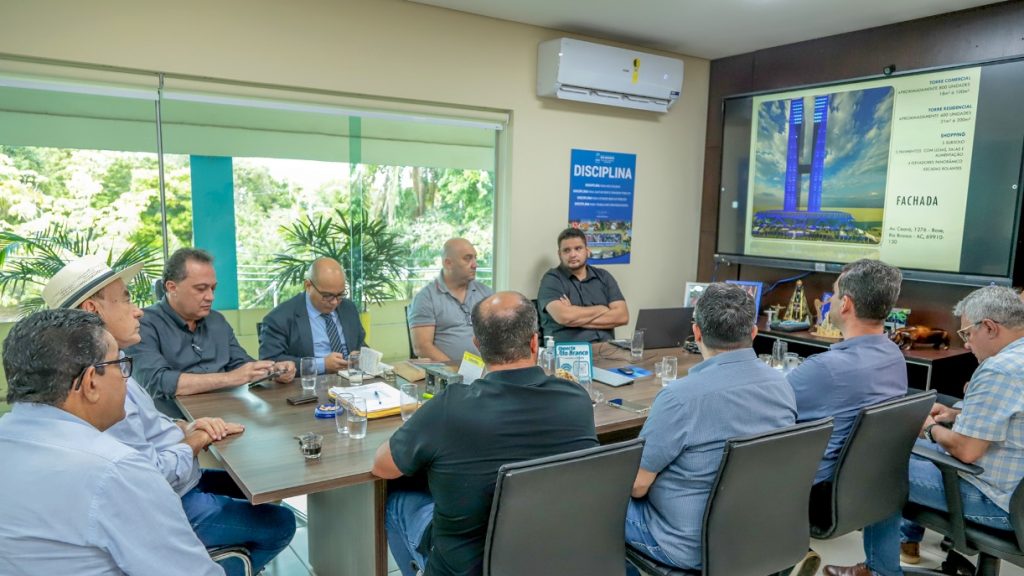 Prefeitura de Rio Branco atrai investidores e avança no projeto Cidades Inteligentes 8 Visita de Investidores na Prefeitura 5 e1754488758106