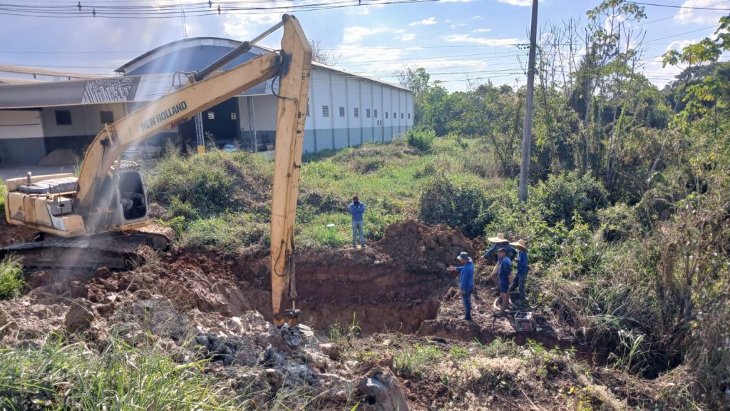 Prefeitura mobiliza equipes e equipamentos para restabelecer rapidamente o abastecimento de água na região 5 f38aff8b aa45 4f39 b1c3 8d20747b59a0 e1755205420412